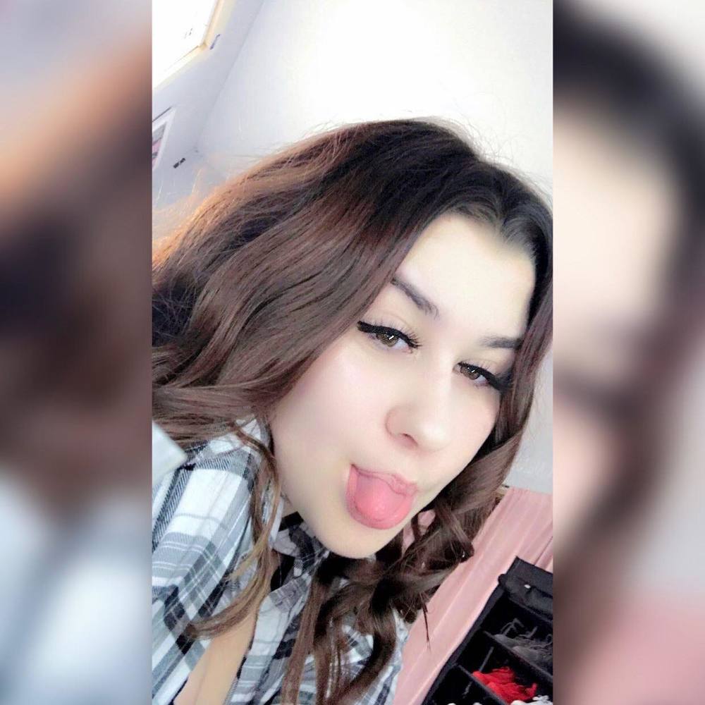 Meet your Posher, Mackenzie